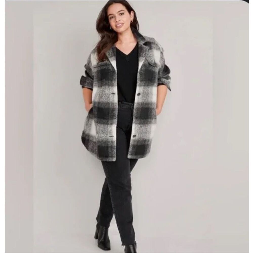 Old Navy Oversized Plaid Wool Blend Fuzzy Brushed Flannel Utility Shacket Black